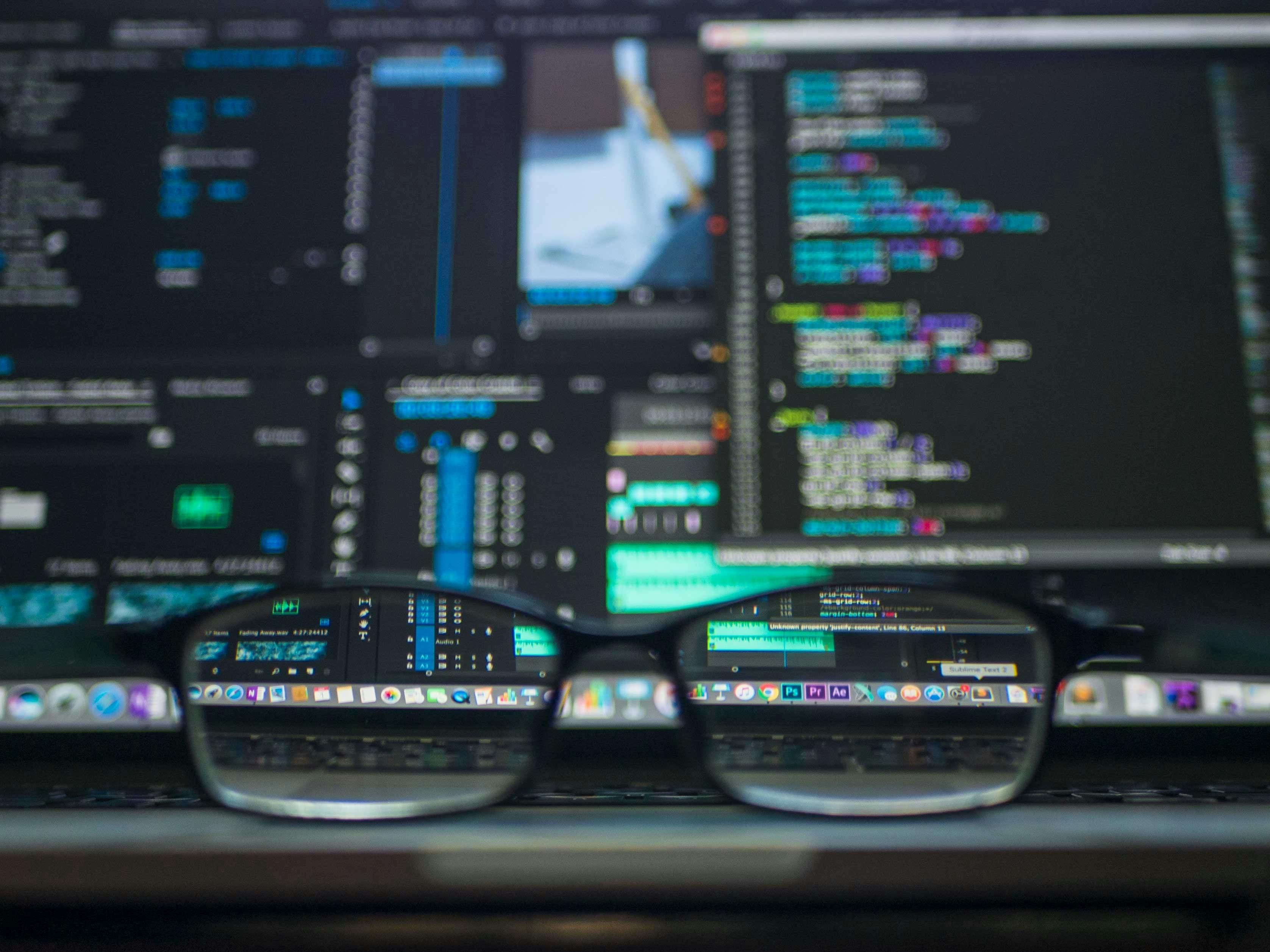 Pros and Cons of Vibe Coding: The New Developer Trend